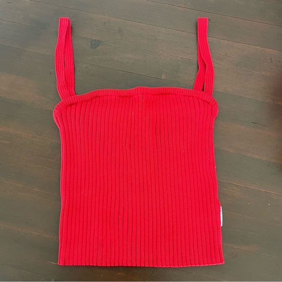 Unif red ribbed tank medium - Picture 1 of 4